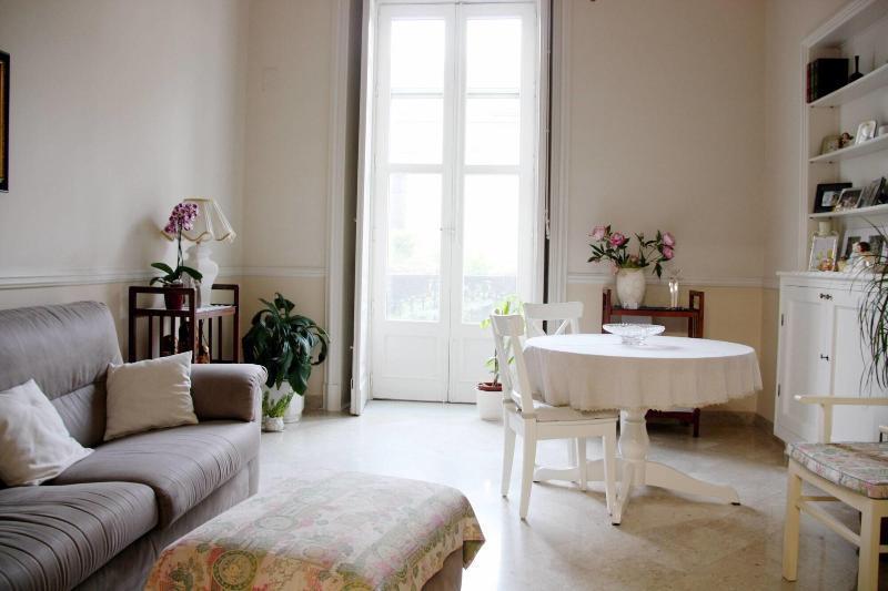 B&B Antico Corso คาตาเนีย ภายนอก รูปภาพ