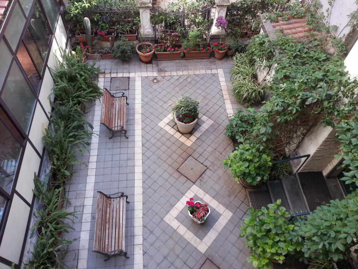 B&B Antico Corso คาตาเนีย ภายนอก รูปภาพ